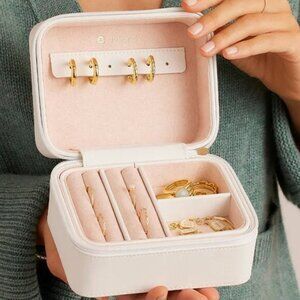 BRAND NEW! GORJANA Go To Jewelry Case Box